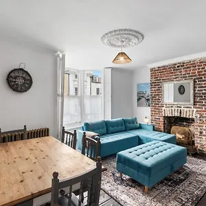 Primal Estates Brighton: Three-bedroom Townhouse With Roof Terrace Brighton